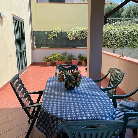 Casa Nora Giardino E Box Auto لا سبيتسْيا