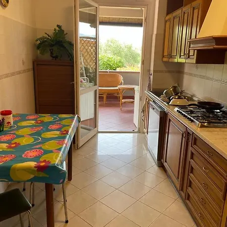 Casa Nora Giardino E Box Auto La Spezia