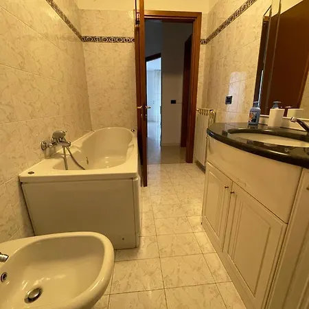 Casa Nora Giardino E Box Auto * La Spezia