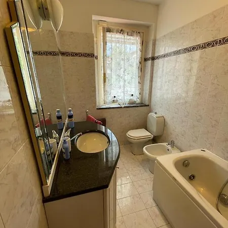 Casa Nora Giardino E Box Auto *