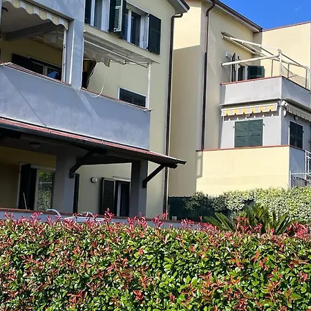 Casa Nora Giardino E Box Auto La Spezia