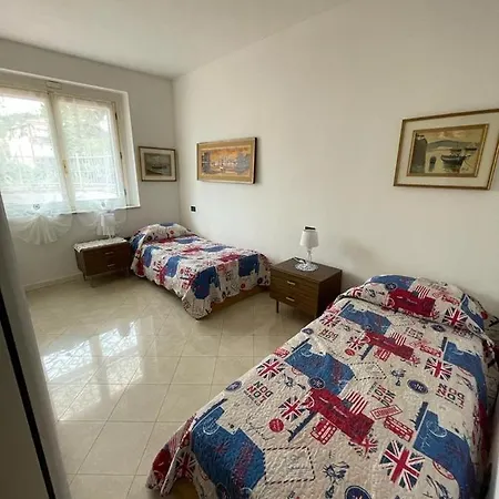 Apartamento Casa Nora Giardino E Box Auto