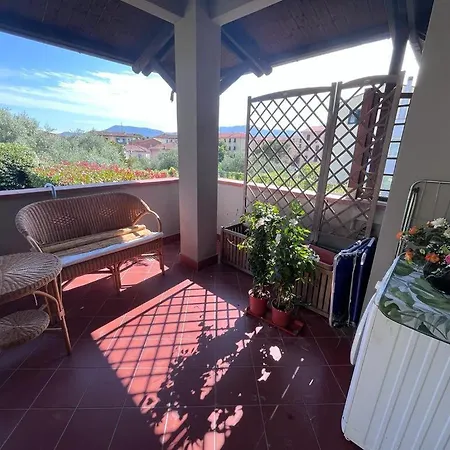 Casa Nora Giardino E Box Auto * La Spezia