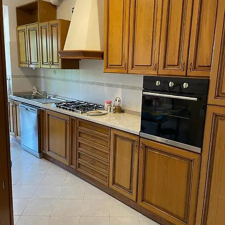 Casa Nora Giardino E Box Auto Apartamento La Spezia