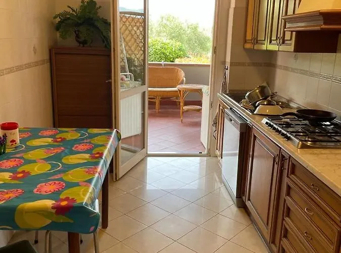 Casa Nora Giardino E Box Auto La Spezia