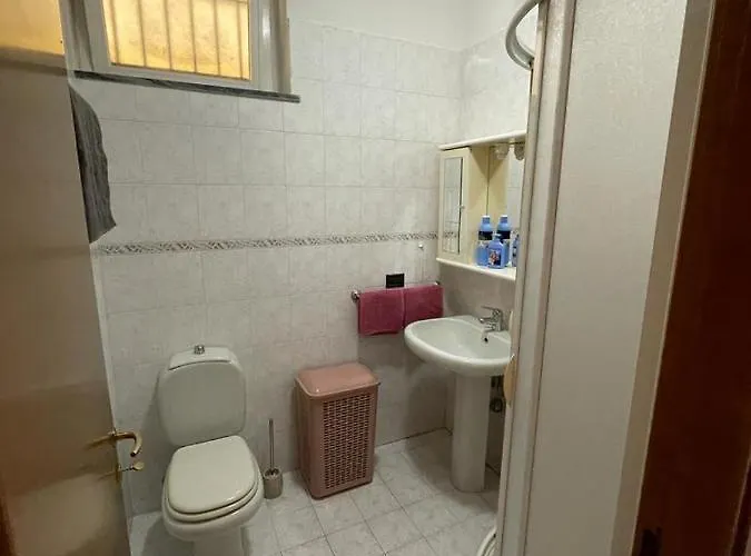 Casa Nora Giardino E Box Auto La Spezia