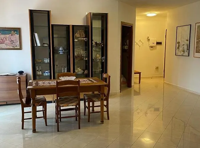 Casa Nora Giardino E Box Auto * La Spezia